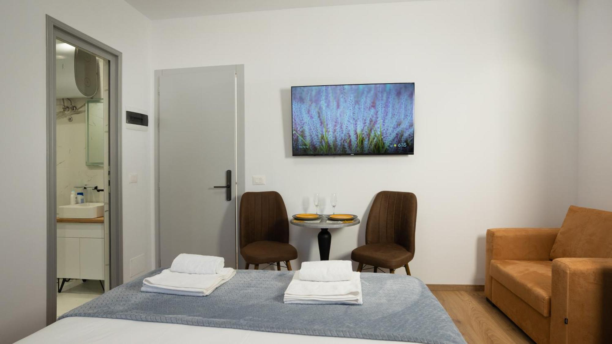 Circle Tirana City Center Ngoại thất bức ảnh