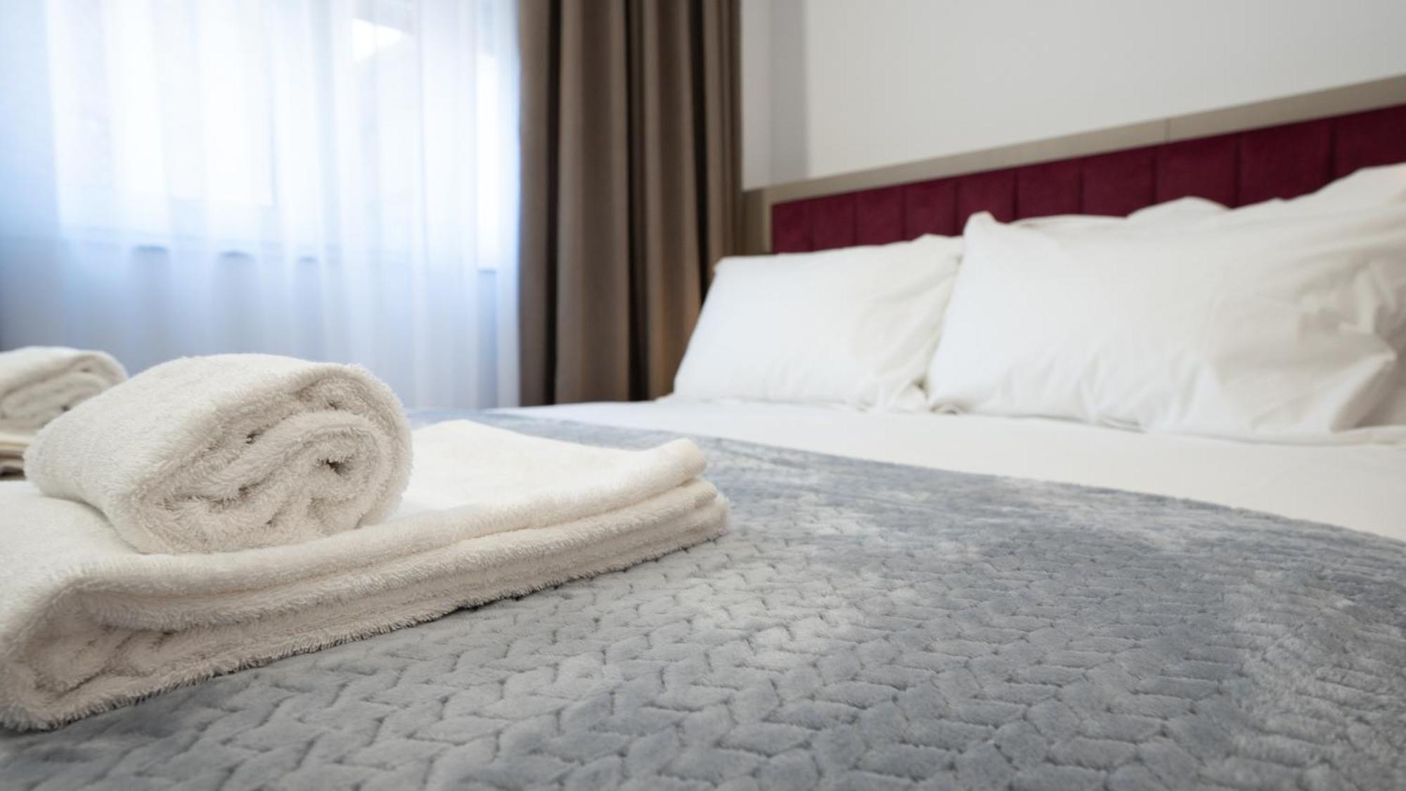 Circle Tirana City Center Ngoại thất bức ảnh